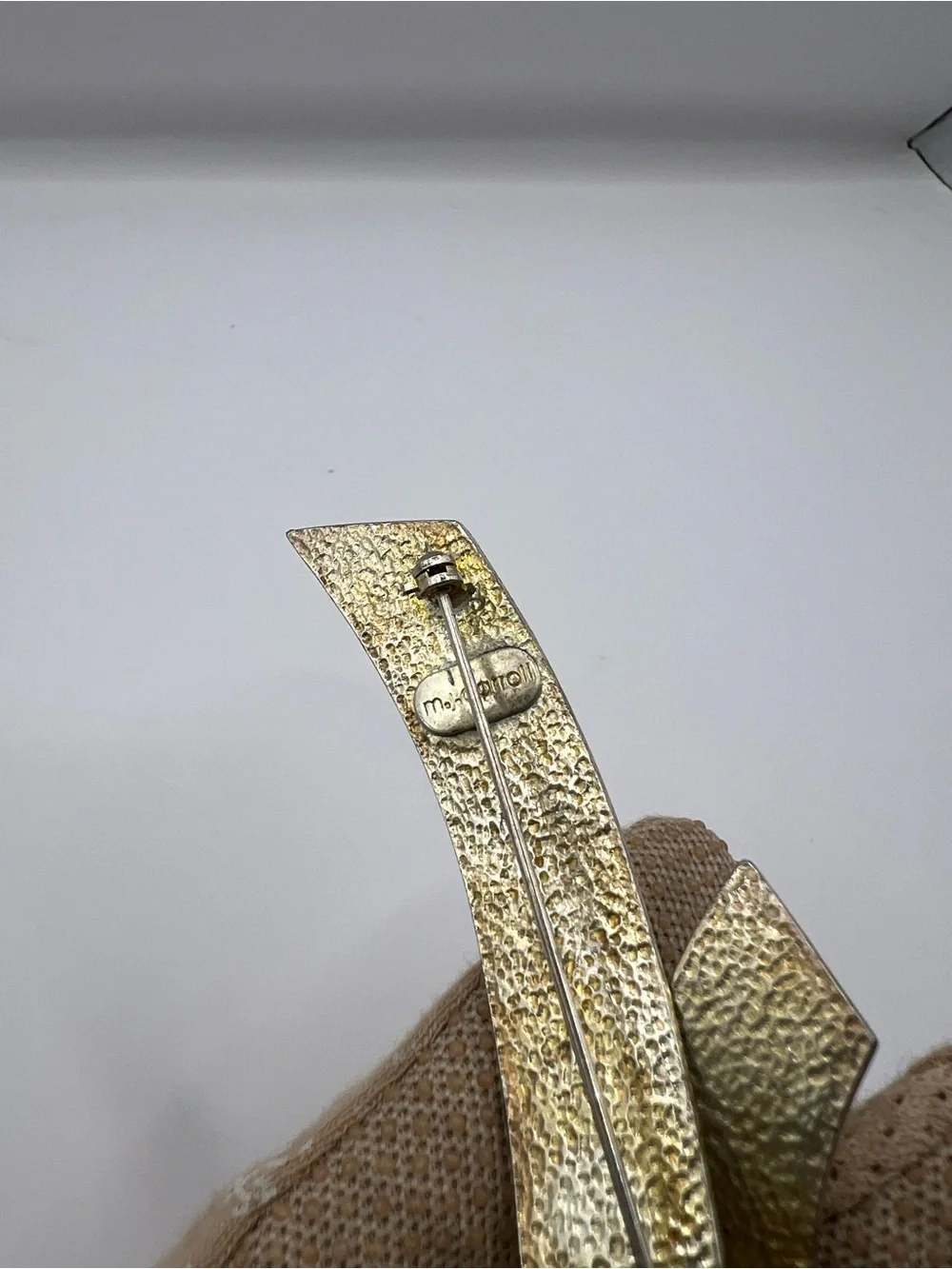 Vintage Signed M.J. Carroll Silver Tone Modernist Ribbon Brooch Pin